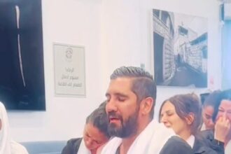 הזמר שריף נפרד מאמו בדמעות ובשירה רגע לפני הקבורה