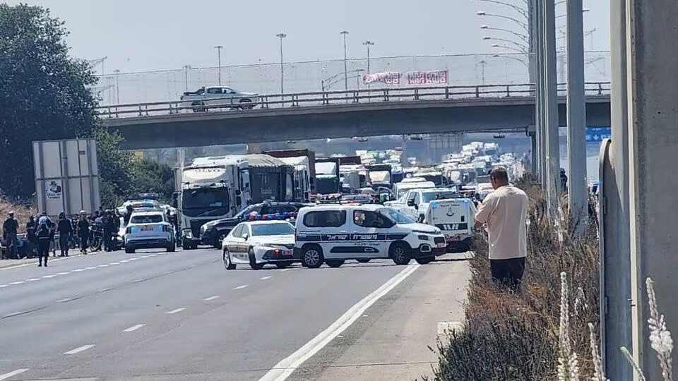 חשד לאירוע ביטחוני בכביש 6: חסימת תנועה וטיפול כוחות הביטחון