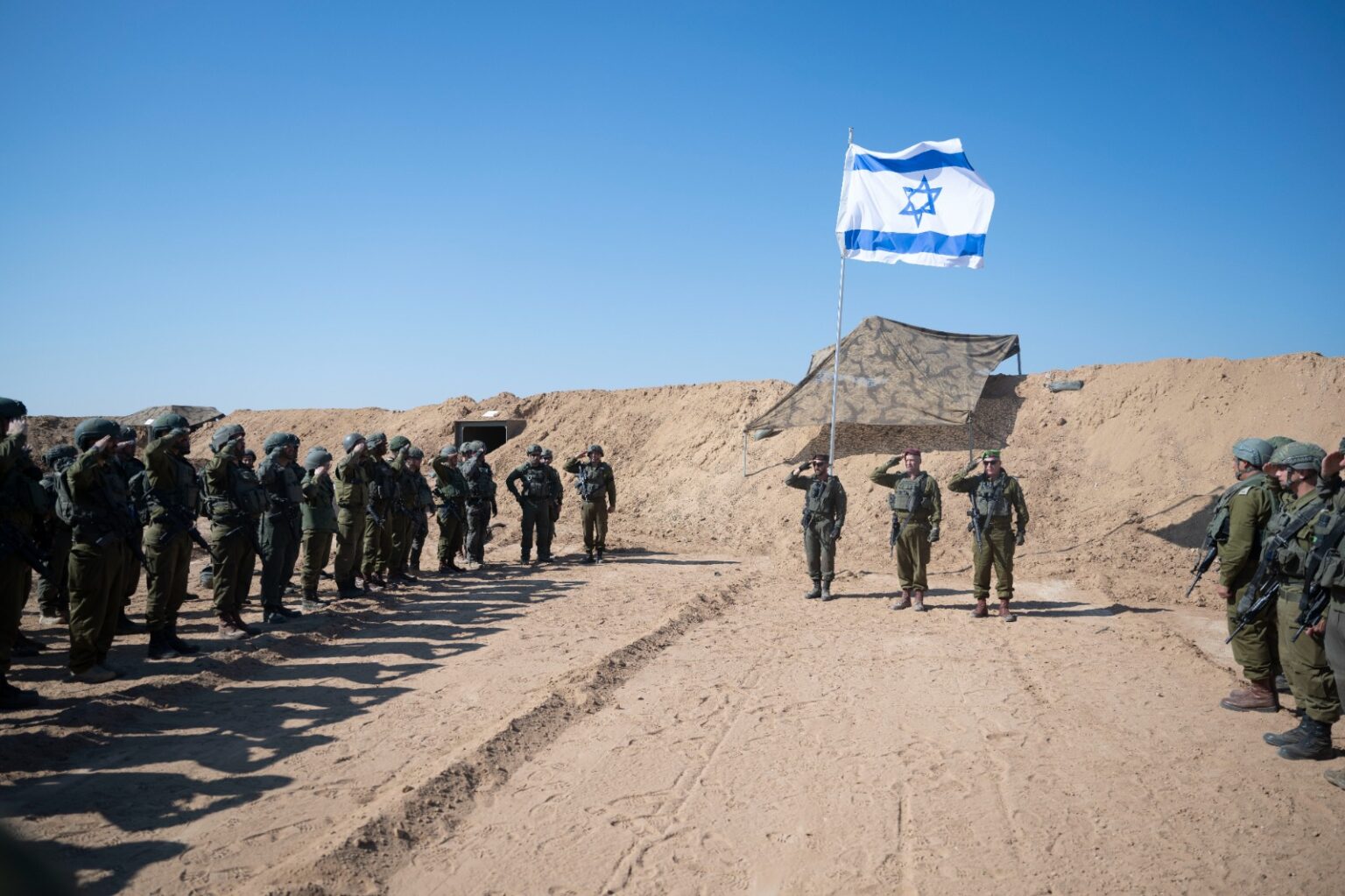 חילופי פיקוד בעוצבת "שועלי האש": תת-אלוף ברק חירם נכנס לתפקיד מפקד אוגדת עזה, אלוף פיקוד דרום: "נמשיך להילחם עד להכרעת חמאס והשבת החטופים"